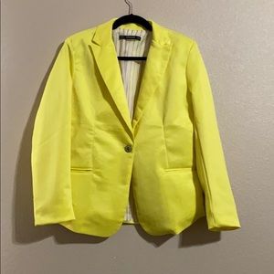 Yellow blazer